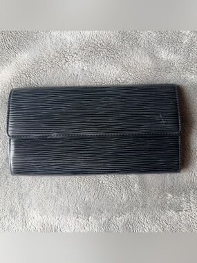 LV Epi Leather Long Wallet